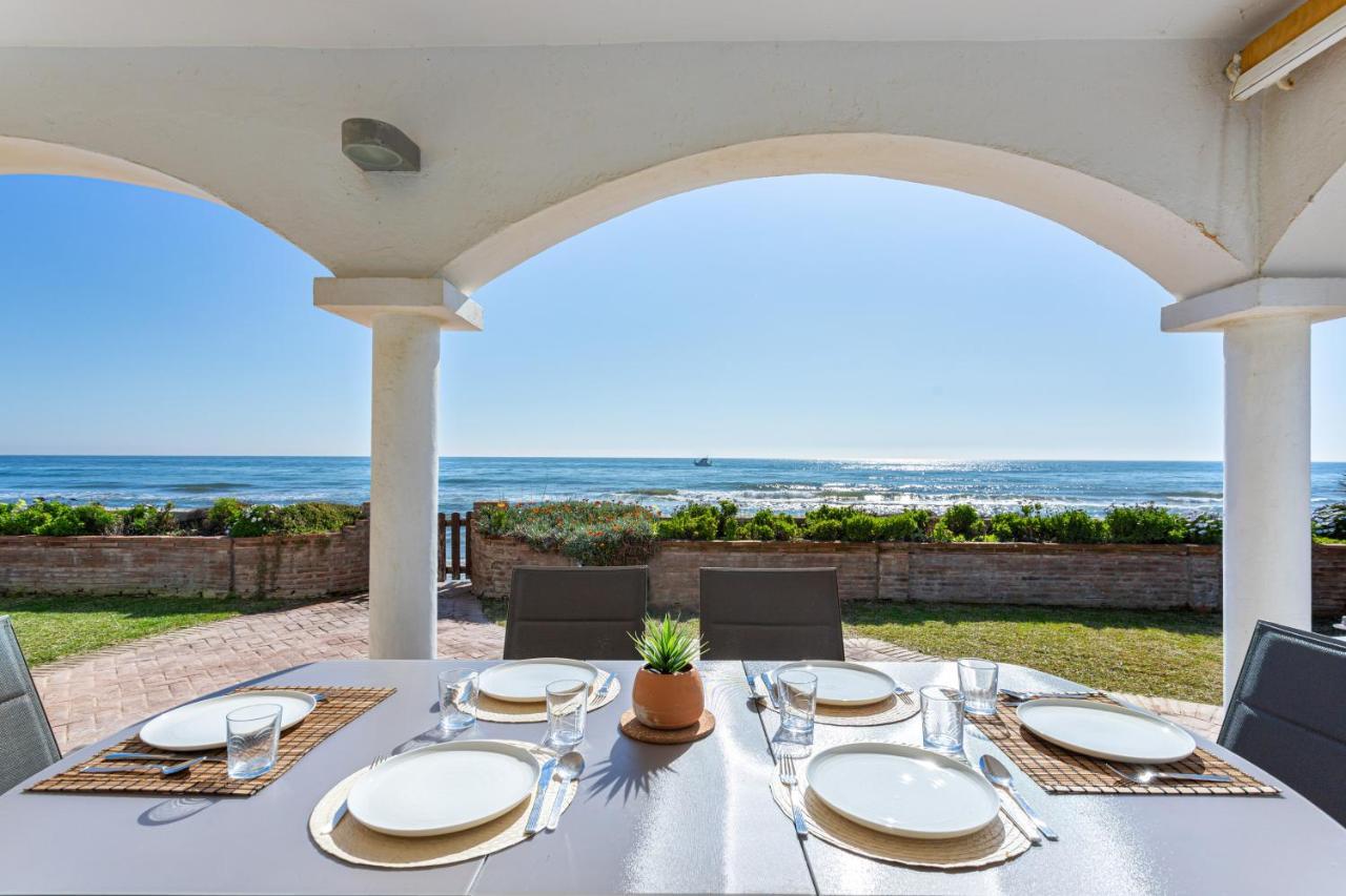 Charming Villa On The Seafront Marbella Exteriér fotografie