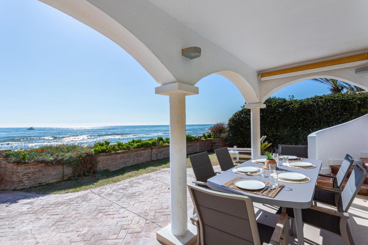 Charming Villa On The Seafront Marbella Exteriér fotografie