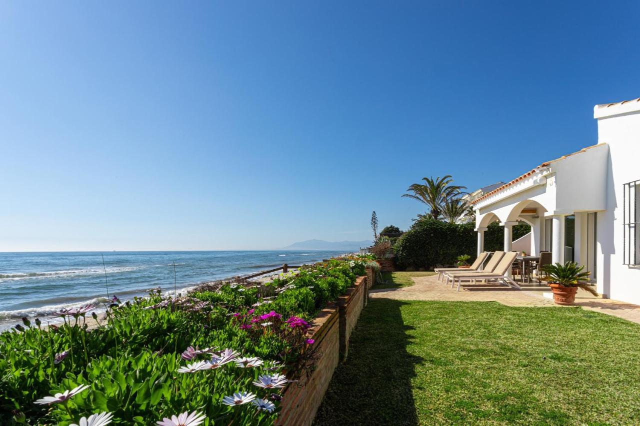 Charming Villa On The Seafront Marbella Exteriér fotografie