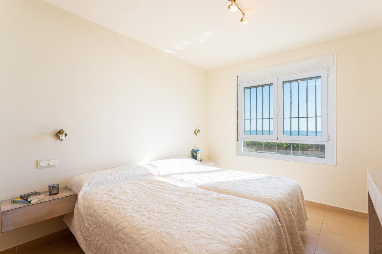 Charming Villa On The Seafront Marbella Exteriér fotografie