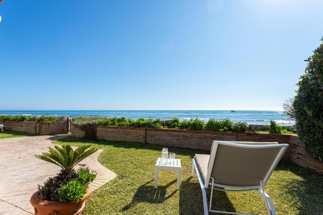 Charming Villa On The Seafront Marbella Exteriér fotografie