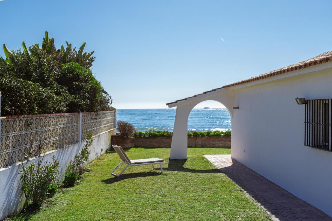 Charming Villa On The Seafront Marbella Exteriér fotografie