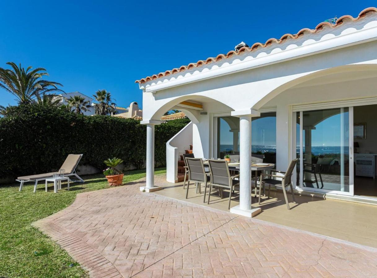 Charming Villa On The Seafront Marbella Exteriér fotografie